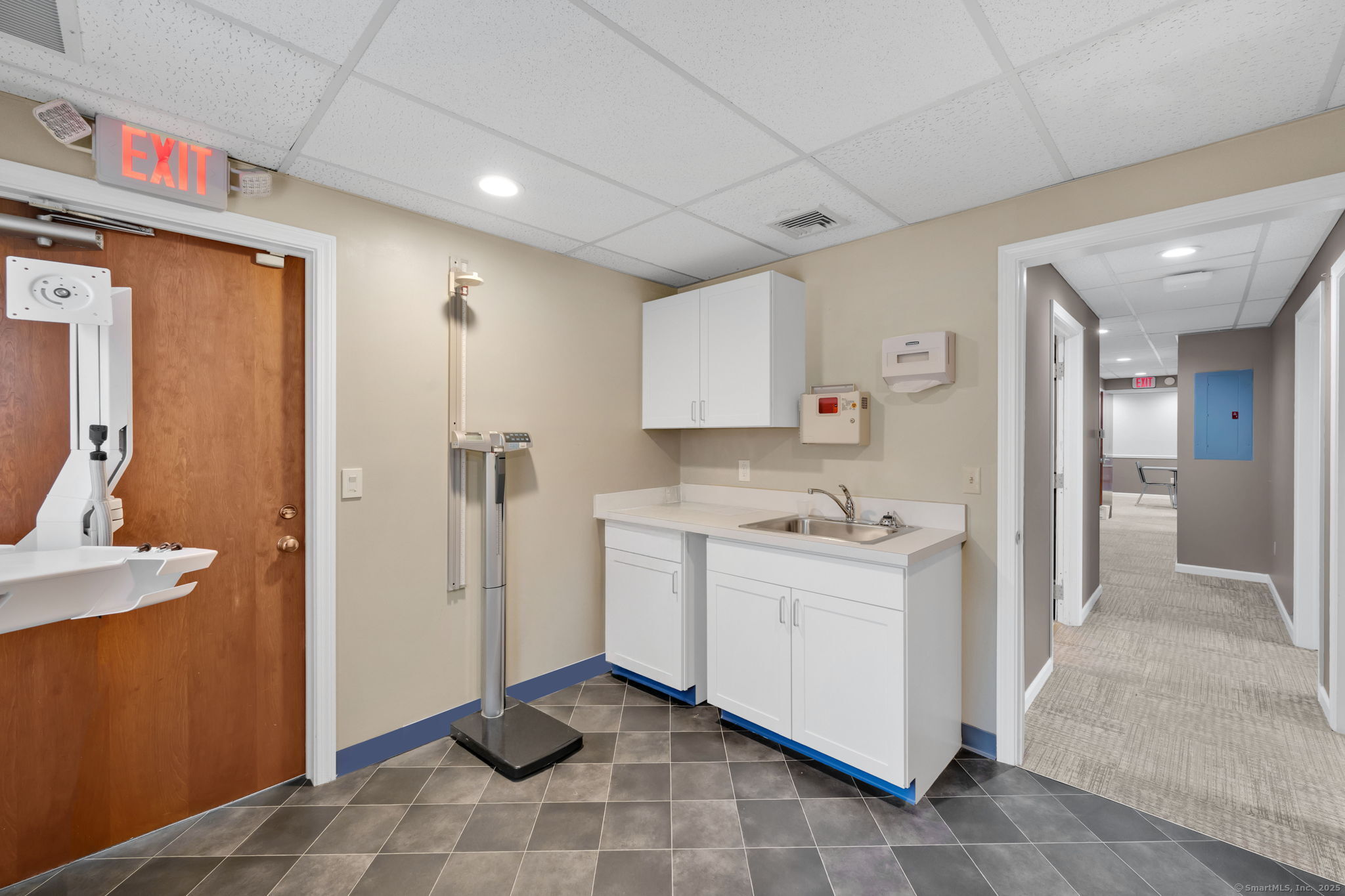 6 Woodland Road Madison CT 06443