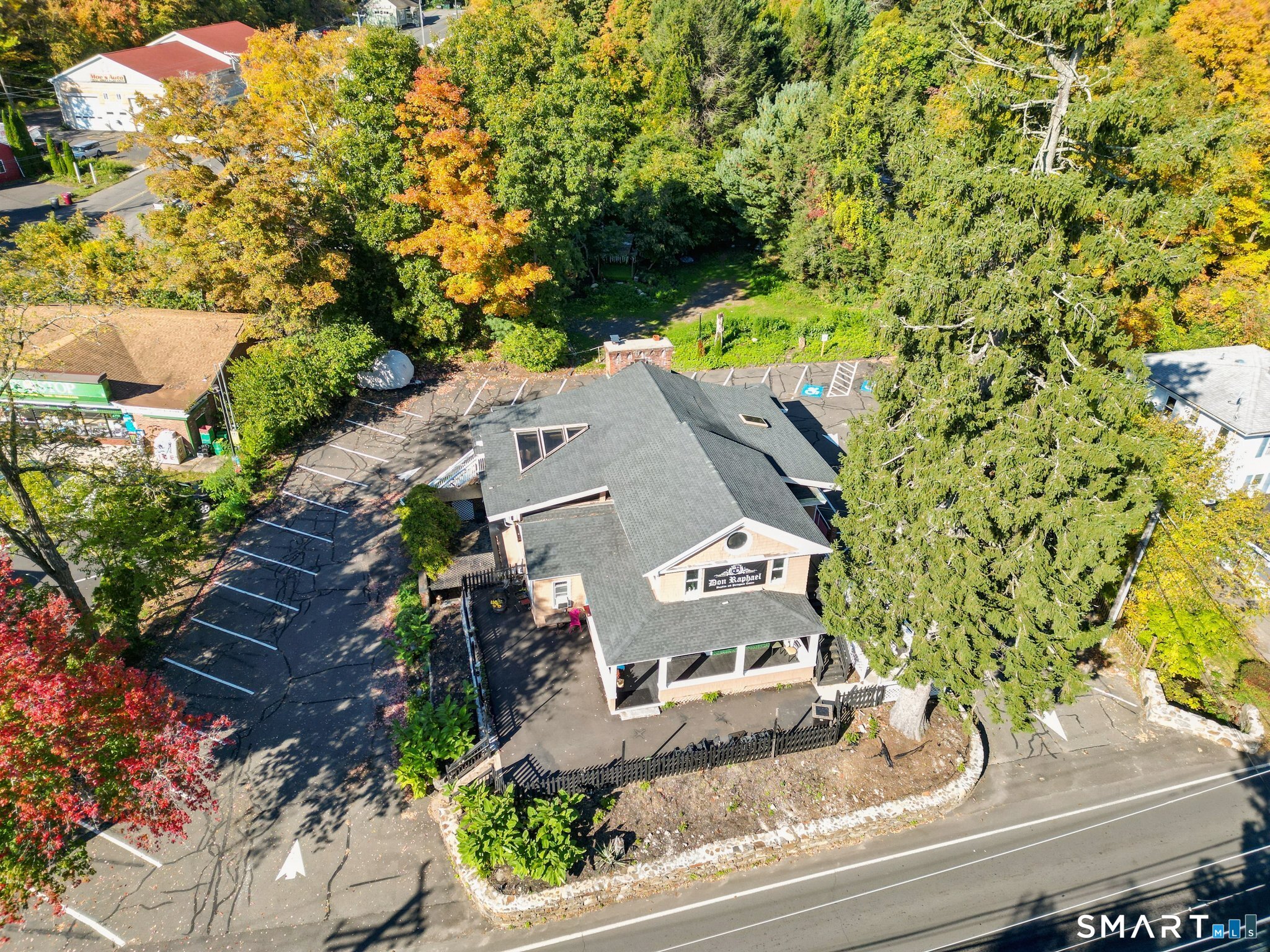 18 Neumann Street Naugatuck CT 06770