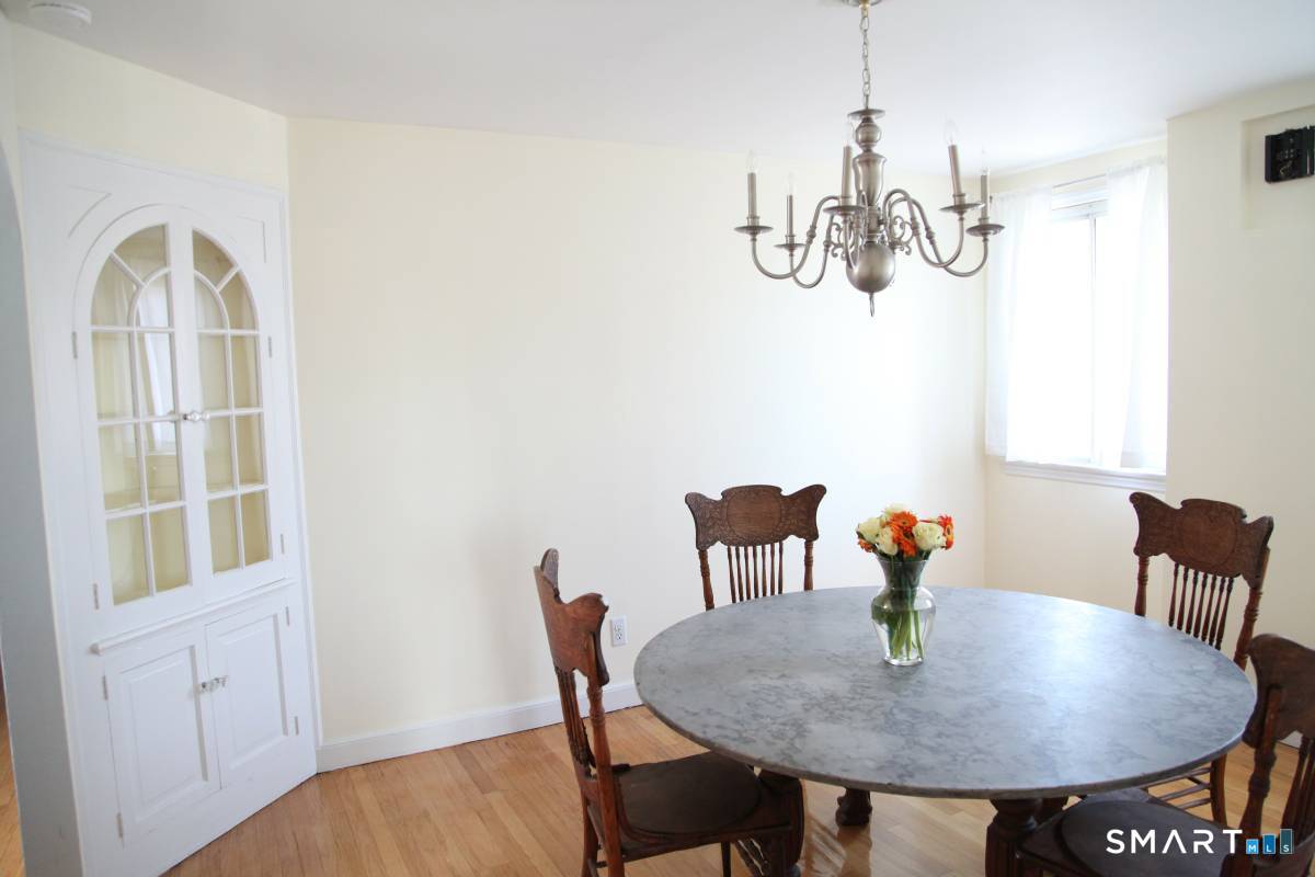 42 Naugatuck Avenue Milford CT 06460
