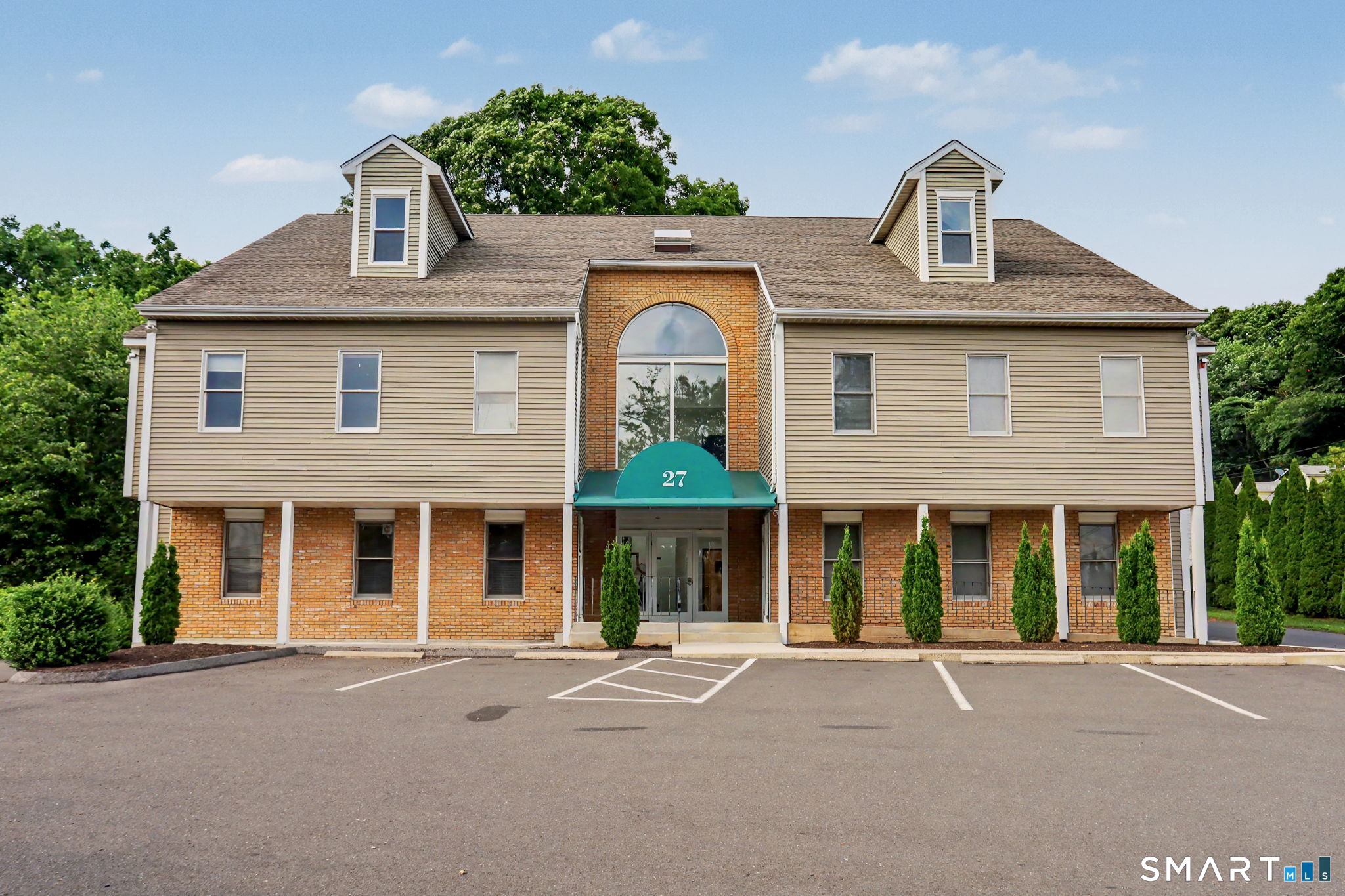 27 Mill Plain Road Danbury CT 06811