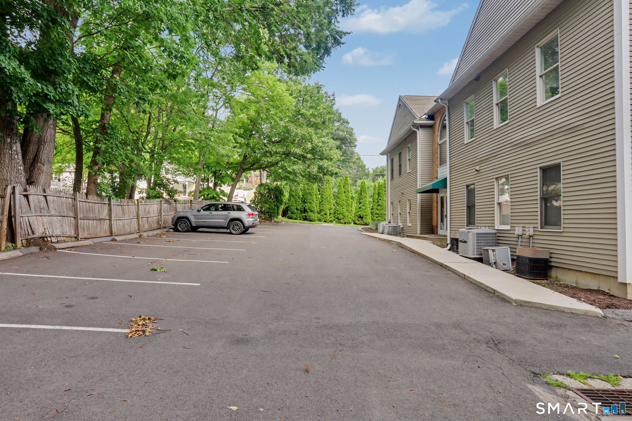 27 Mill Plain Road Danbury CT 06811