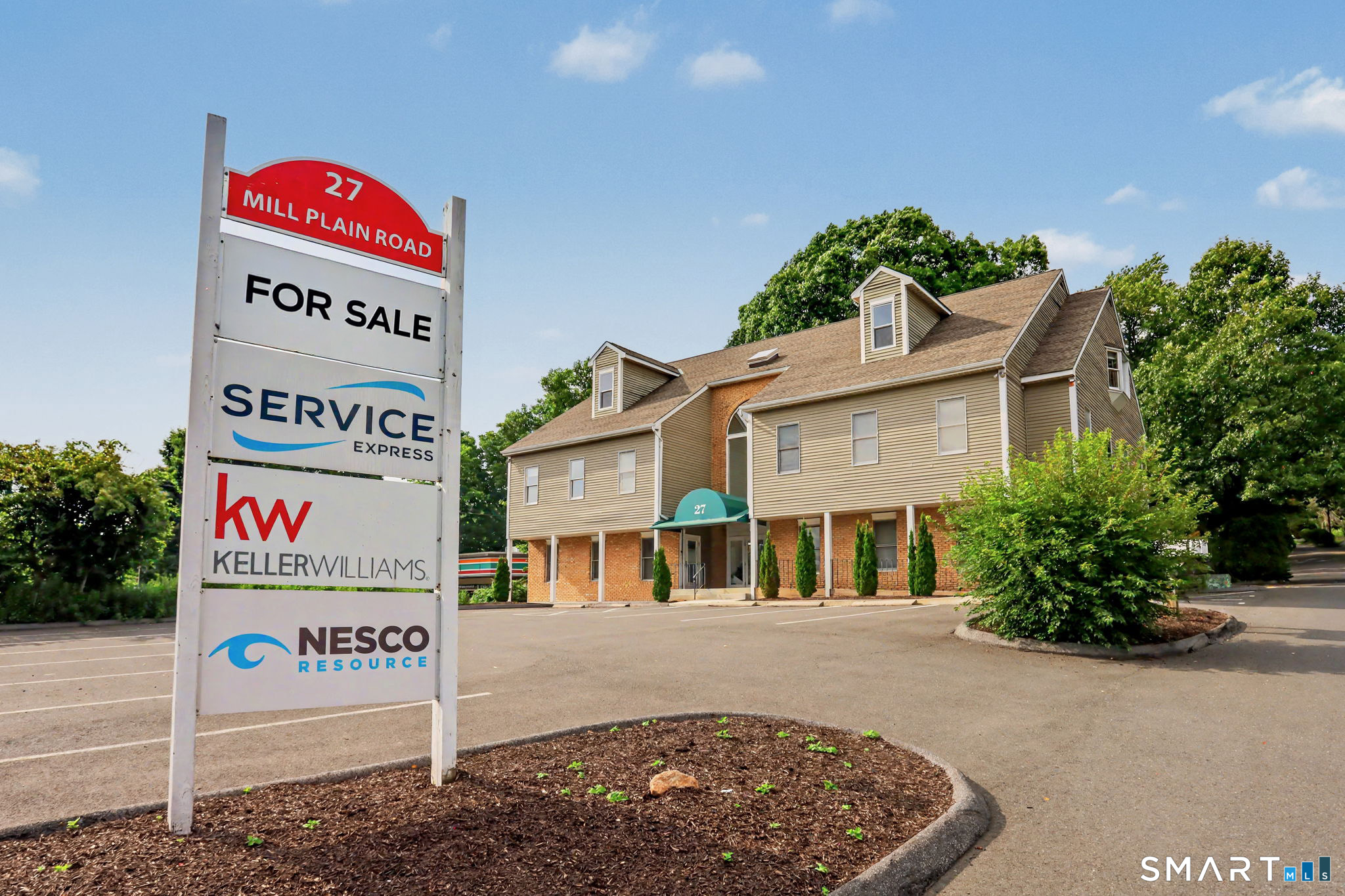 27 Mill Plain Road Danbury CT 06811