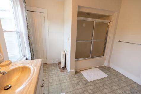 1572 Saybrook Road Haddam CT 06438
