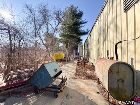 10 Denlar Drive Chester CT 06412
