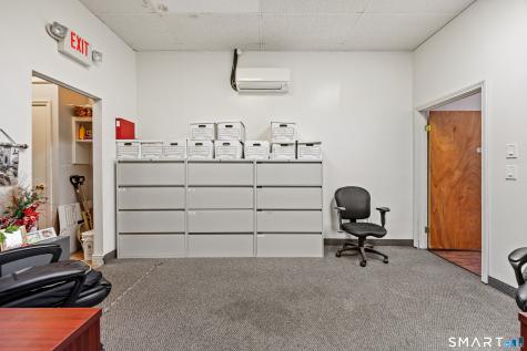 69 Meriden Road Waterbury CT 06705