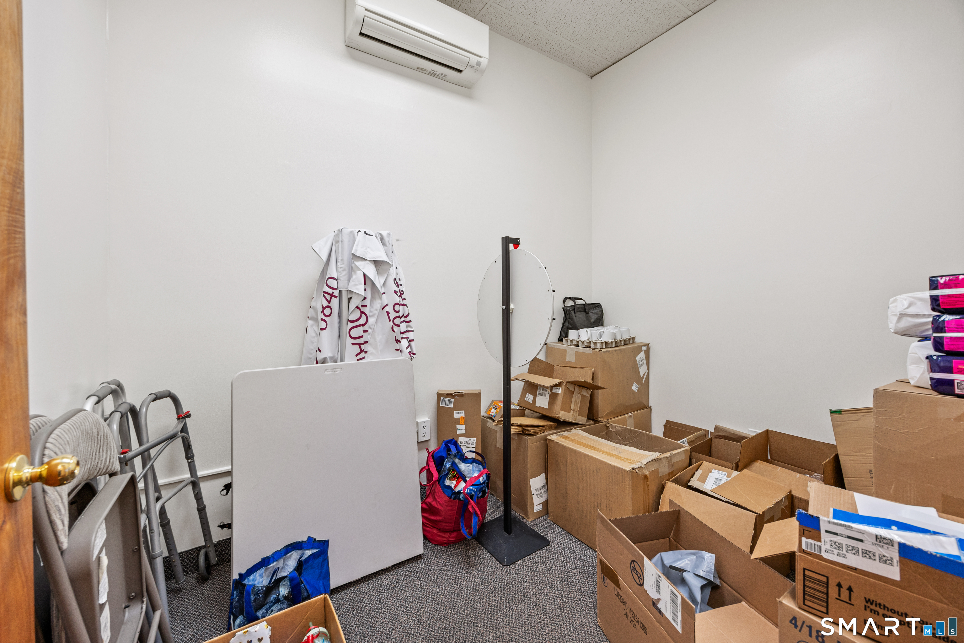 69 Meriden Road Waterbury CT 06705