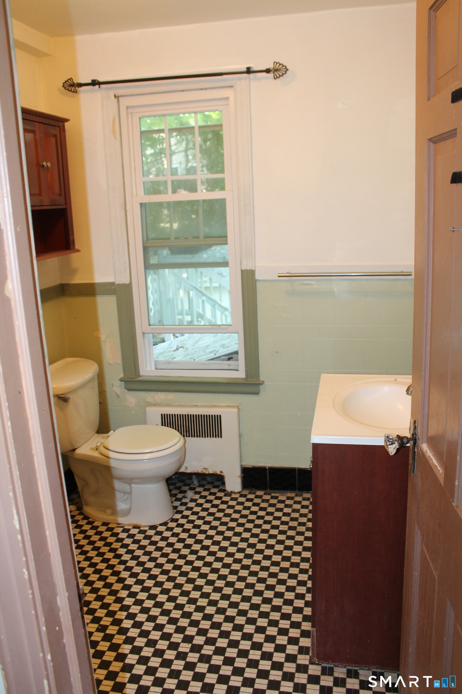 26 Edgewood Street Meriden CT 06451
