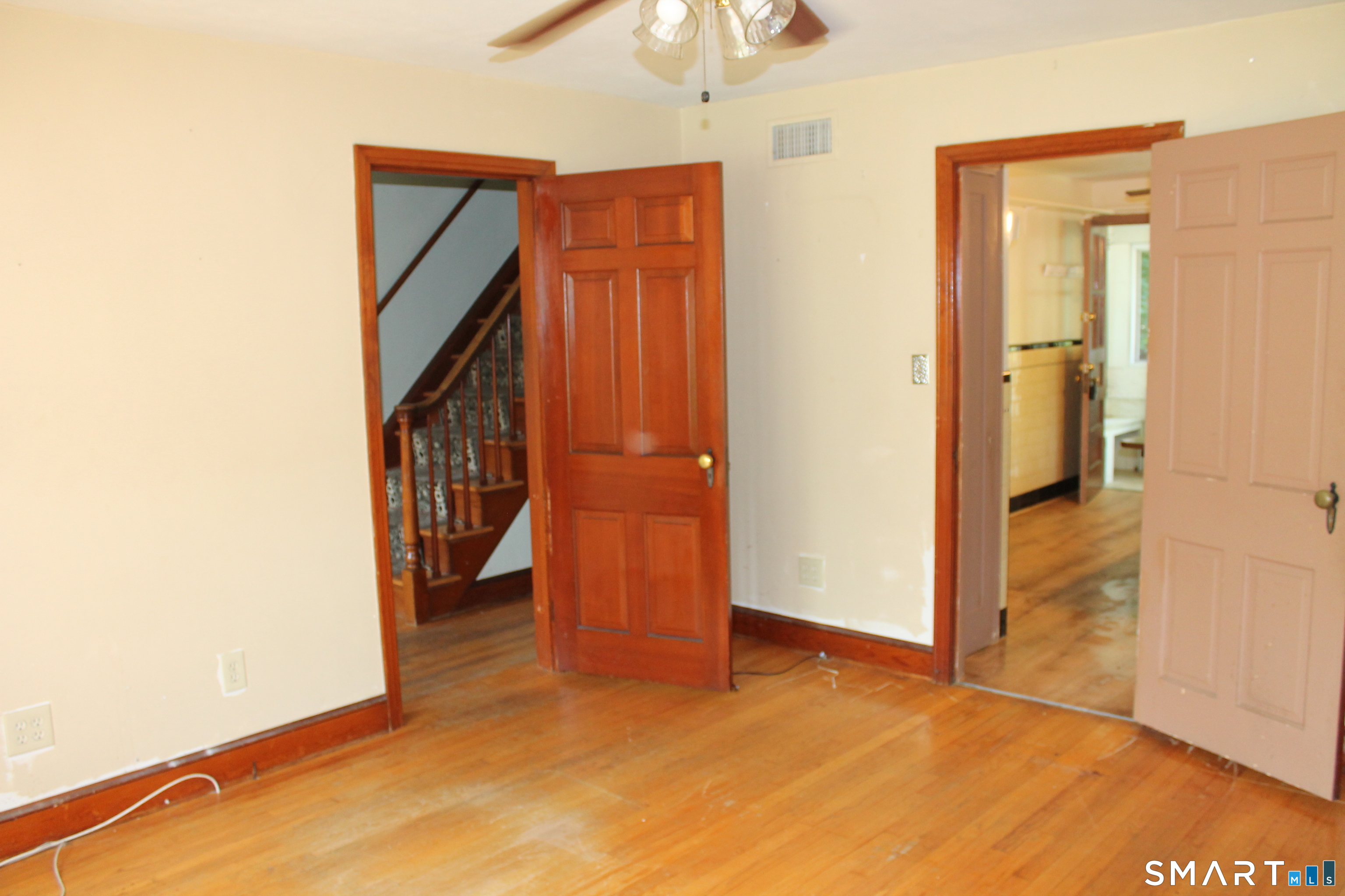 26 Edgewood Street Meriden CT 06451