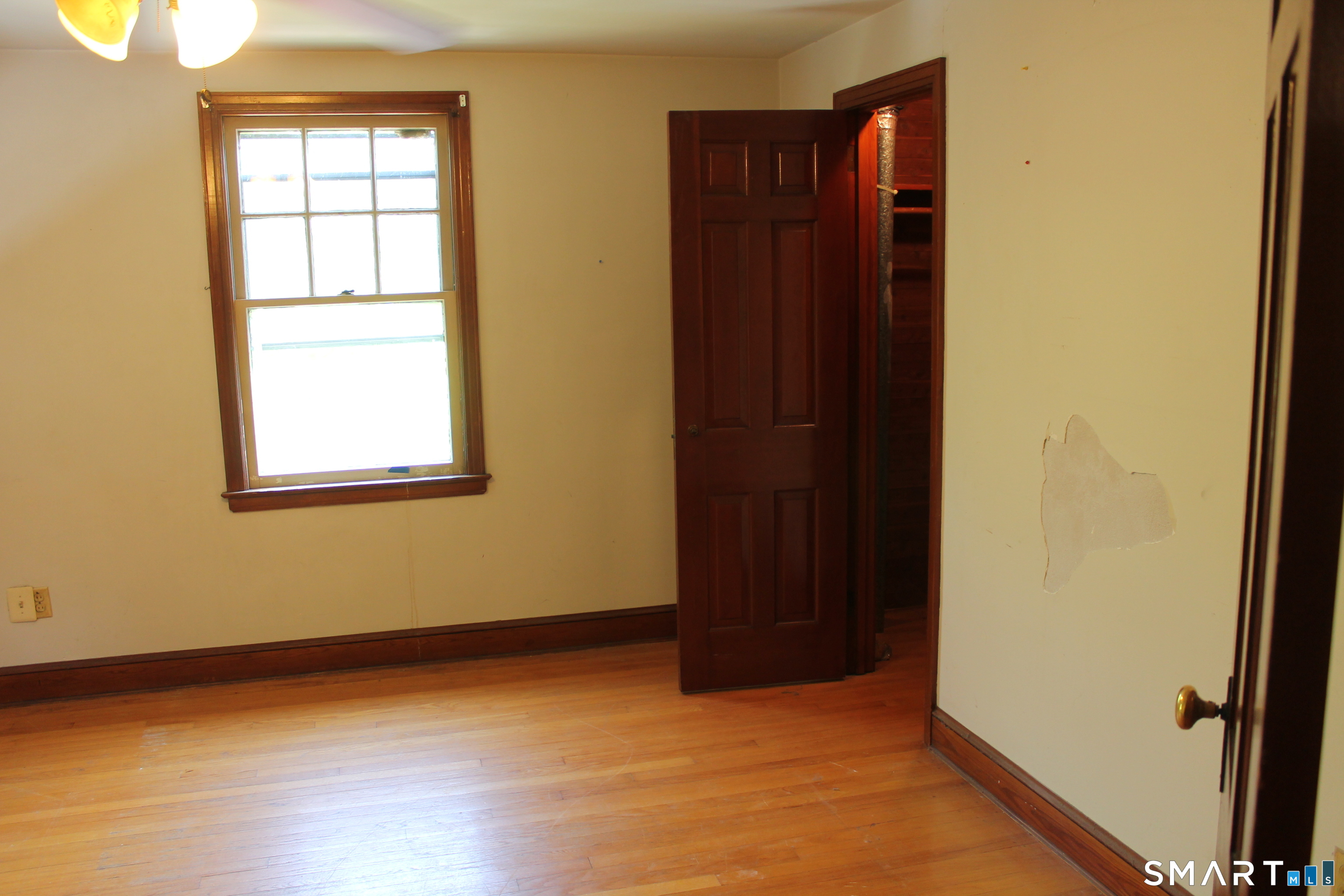 26 Edgewood Street Meriden CT 06451