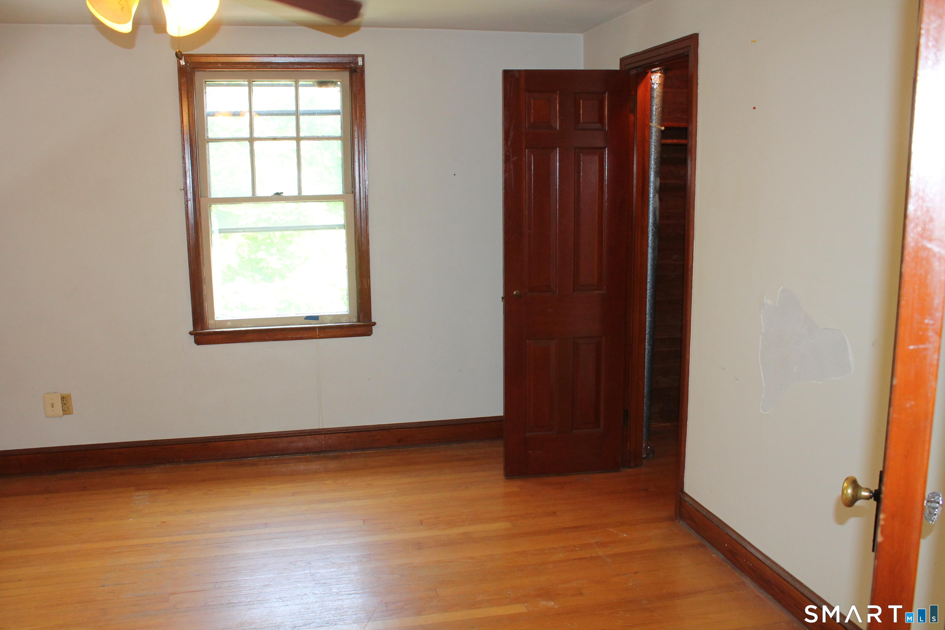 26 Edgewood Street Meriden CT 06451