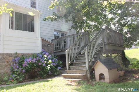 26 Edgewood Street Meriden CT 06451
