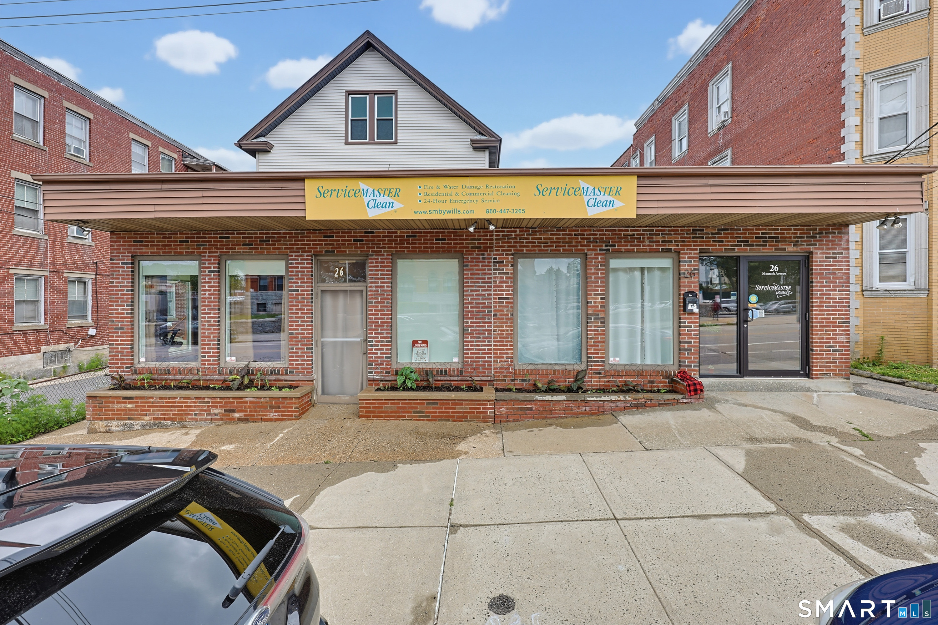 24 Montauk Avenue New London CT 06320