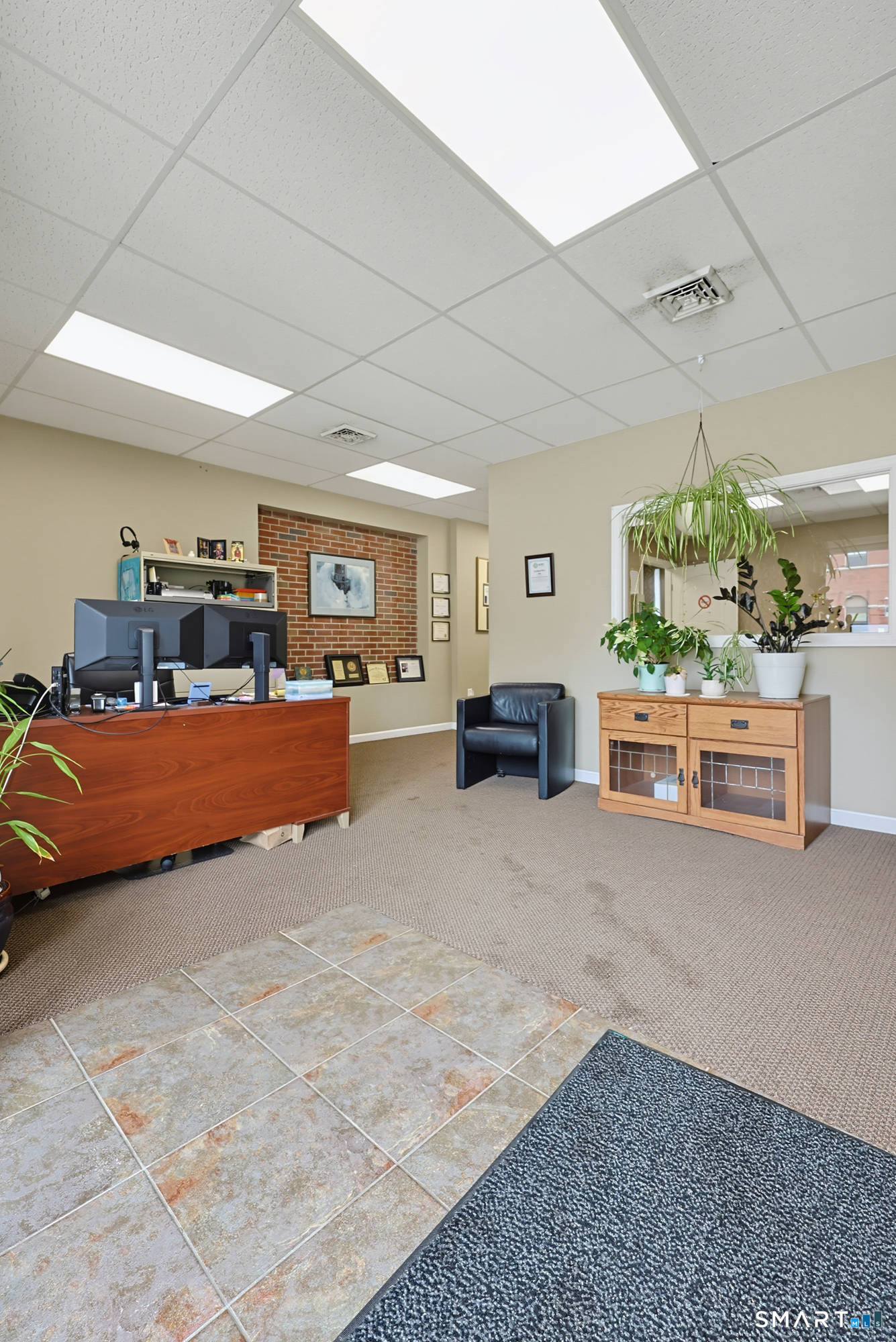 24 Montauk Avenue New London CT 06320