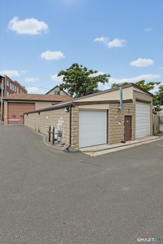 24 Montauk Avenue New London CT 06320