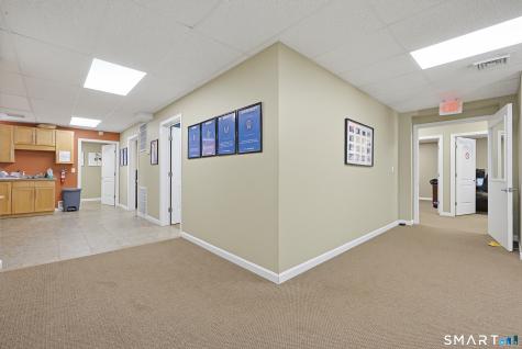 24 Montauk Avenue New London CT 06320