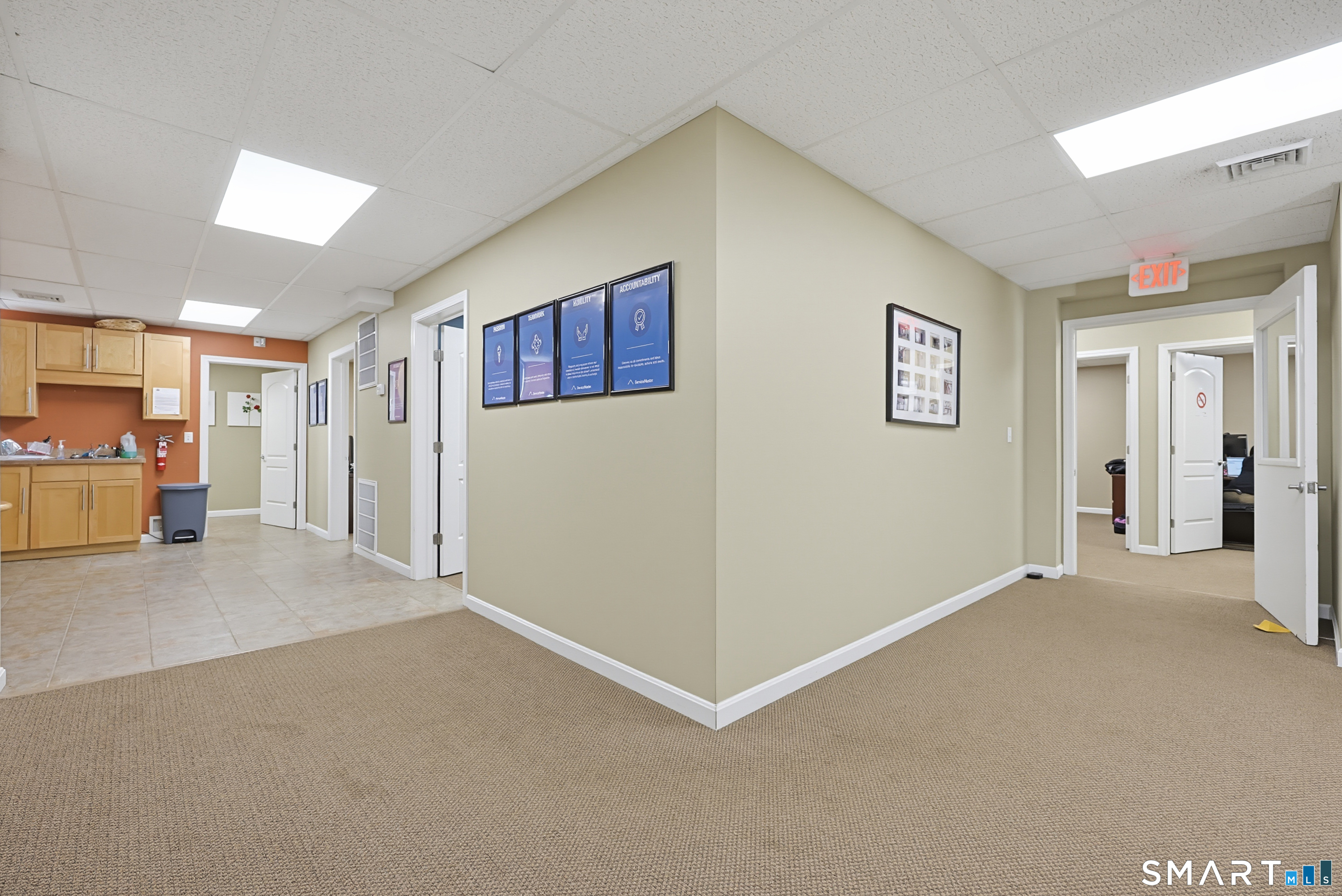 24 Montauk Avenue New London CT 06320