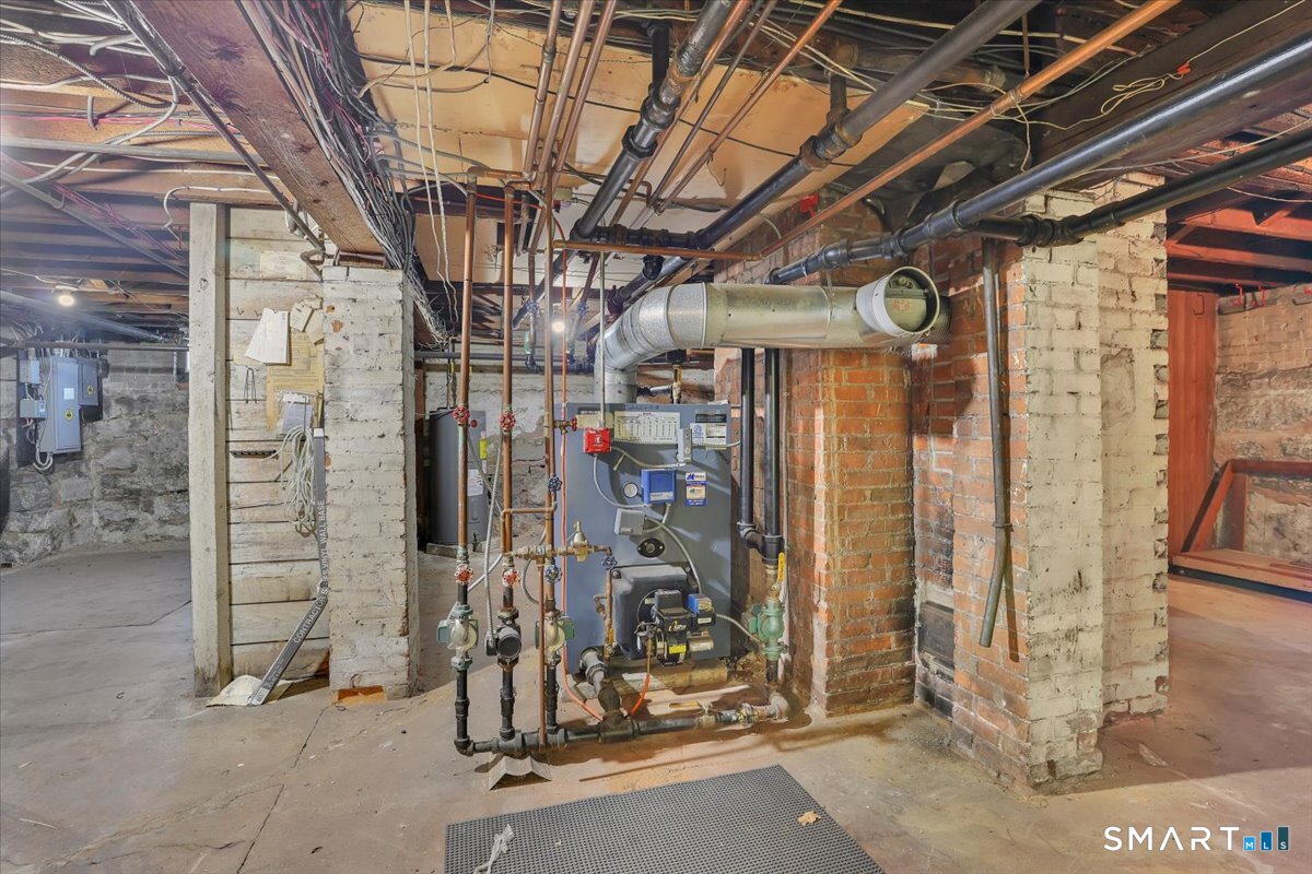 142 East Center Street Manchester CT 06040
