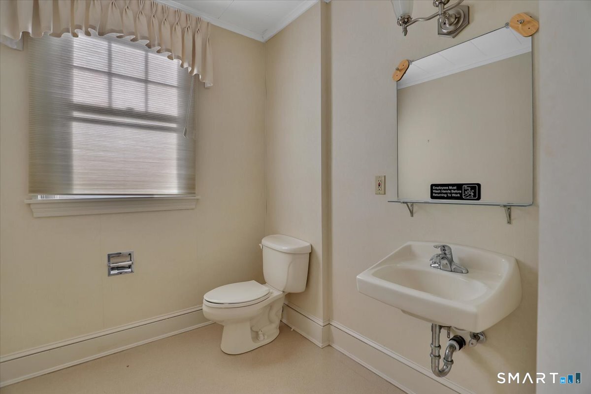 142 East Center Street Manchester CT 06040