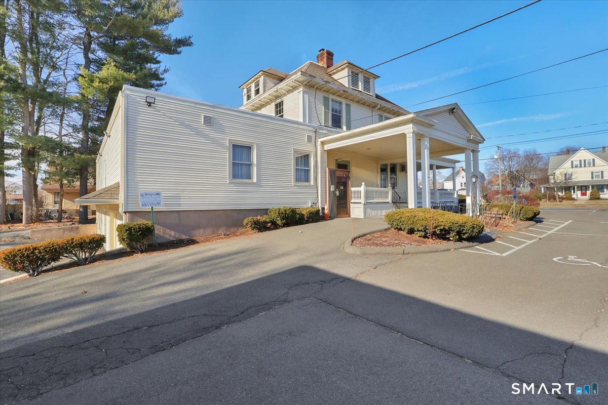 142 East Center Street Manchester CT 06040