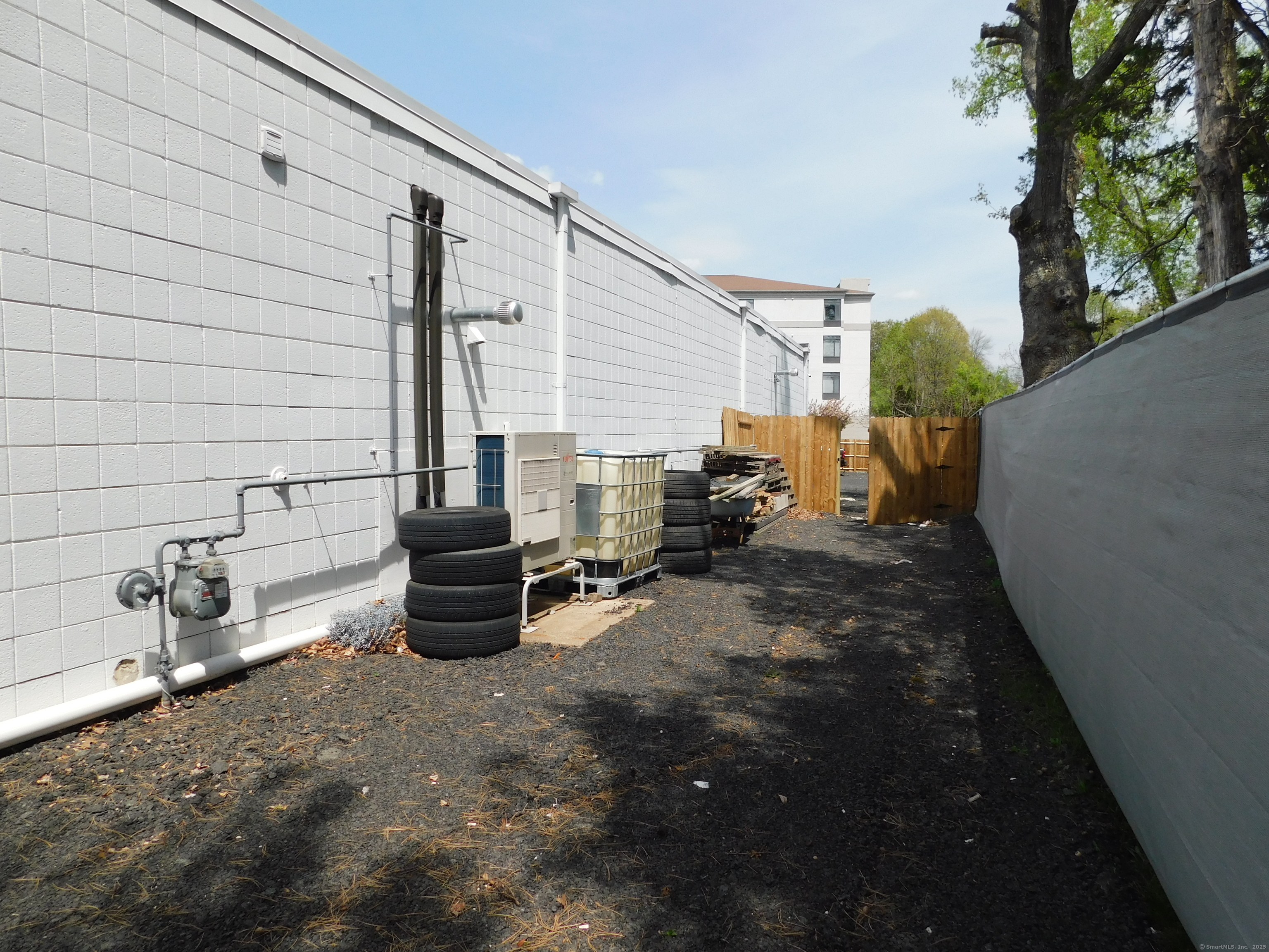 592 Elm Street Windsor Locks CT 06096