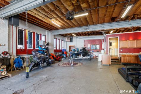 468 Blohm Street West Haven CT 06516