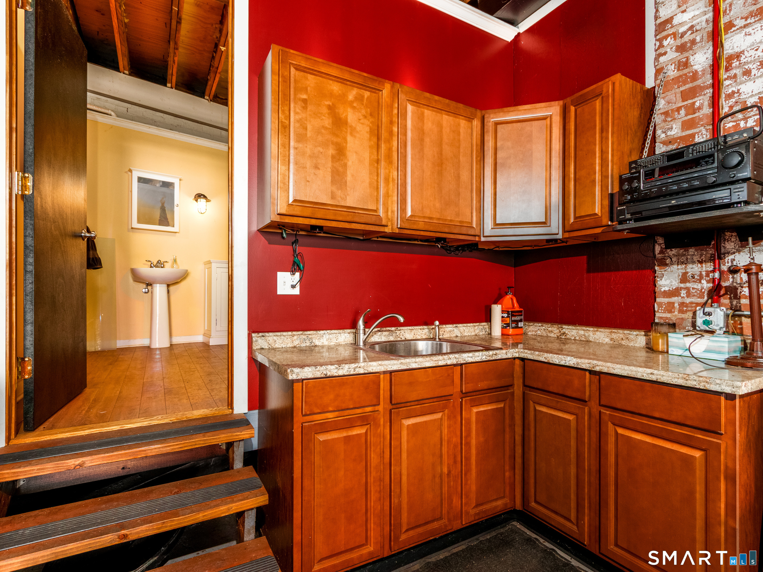 468 Blohm Street West Haven CT 06516