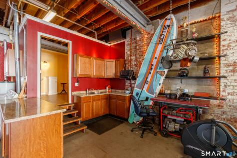 468 Blohm Street West Haven CT 06516