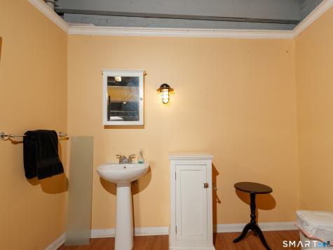 468 Blohm Street West Haven CT 06516