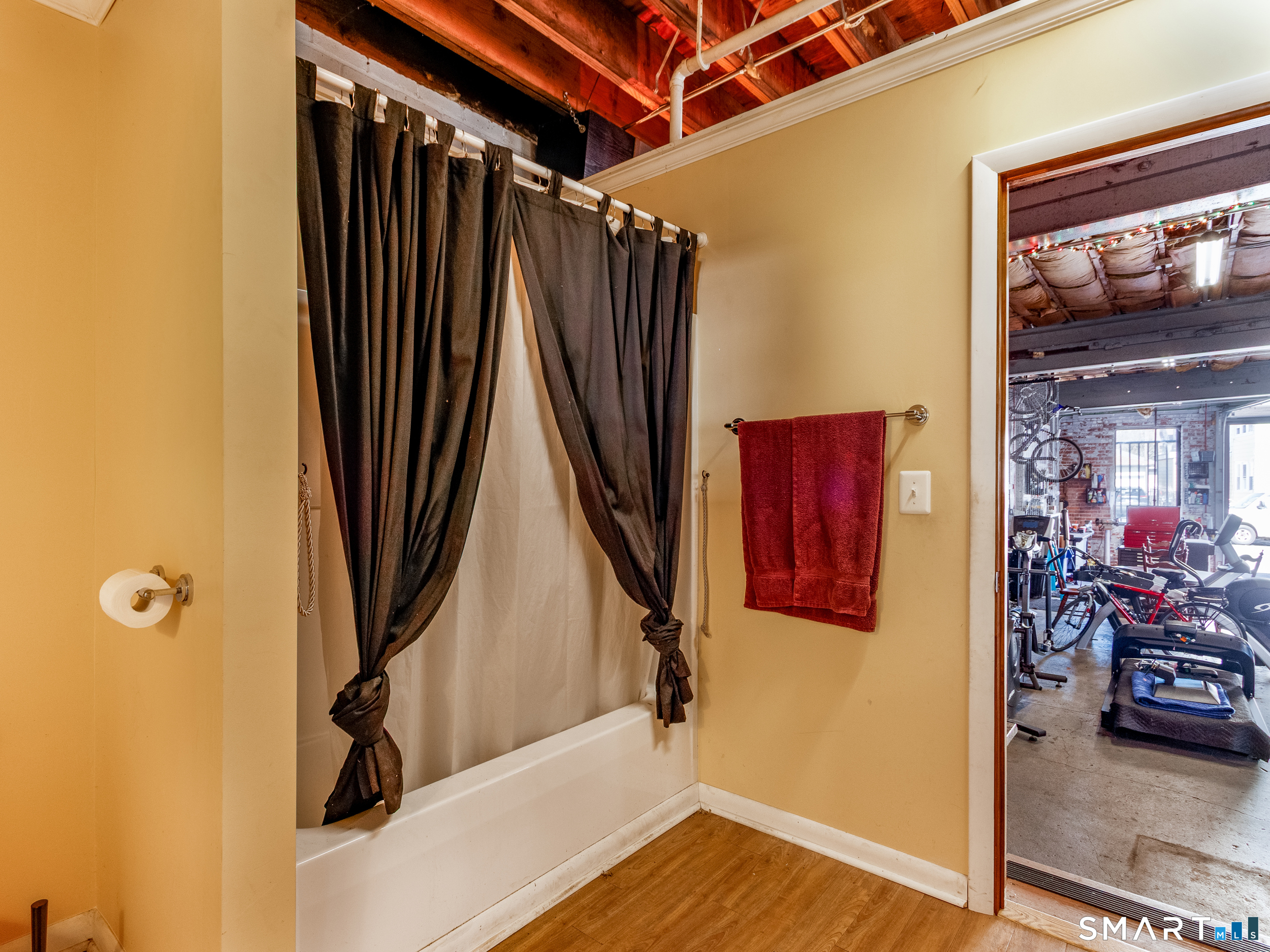 468 Blohm Street West Haven CT 06516