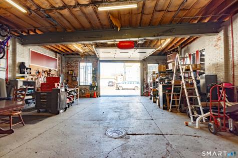 468 Blohm Street West Haven CT 06516
