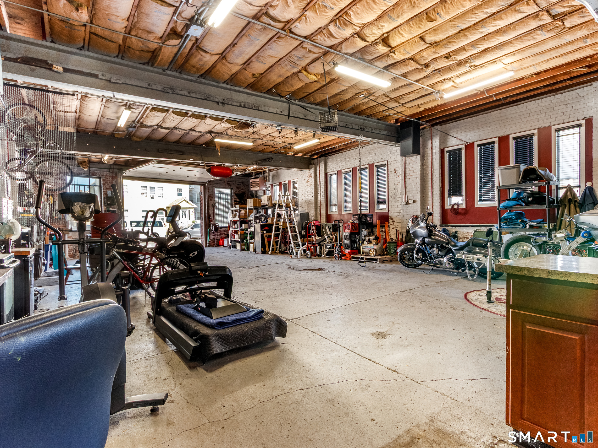 468 Blohm Street West Haven CT 06516