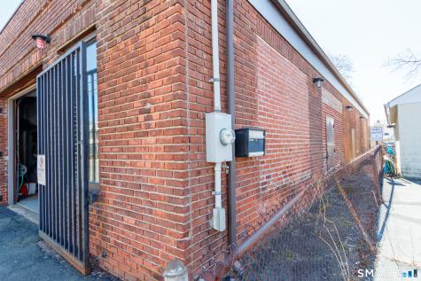 468 Blohm Street West Haven CT 06516