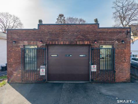 468 Blohm Street West Haven CT 06516