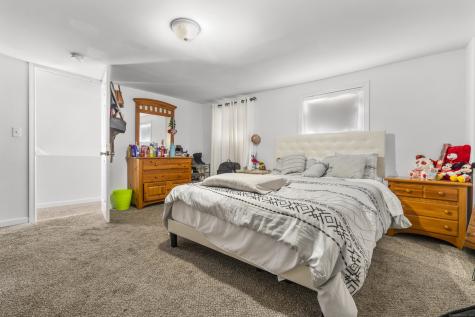 77 Truman Street New London CT 06320