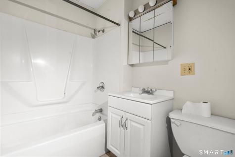 985 Bank Street Waterbury CT 06708