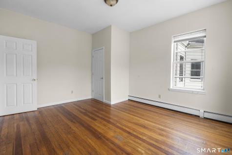 985 Bank Street Waterbury CT 06708