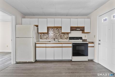 985 Bank Street Waterbury CT 06708