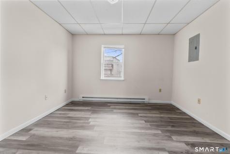 985 Bank Street Waterbury CT 06708