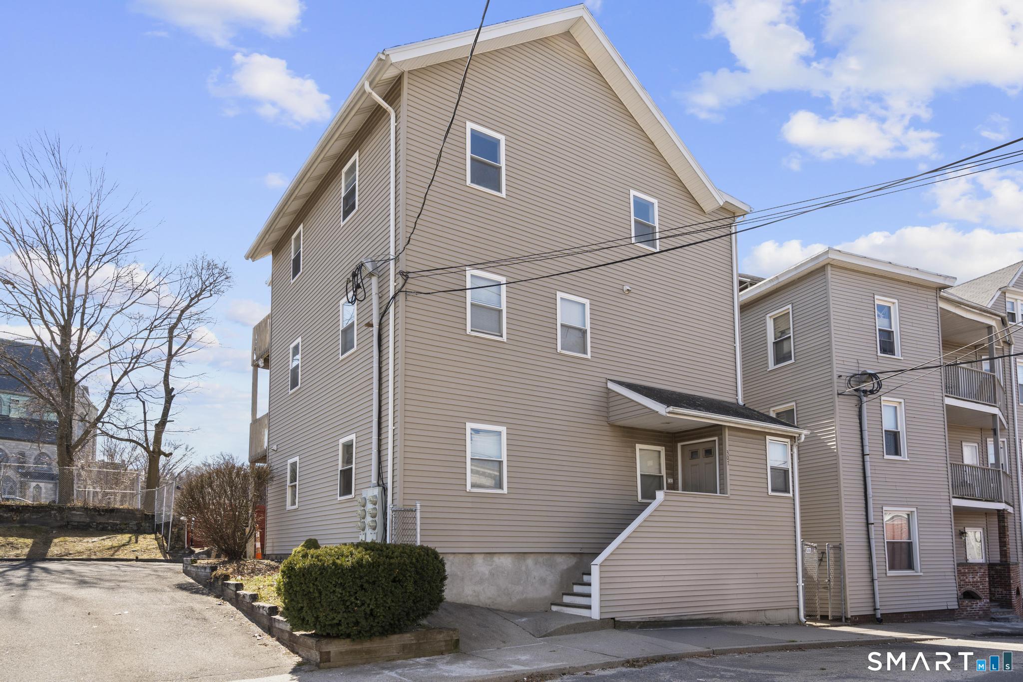 985 Bank Street Waterbury CT 06708