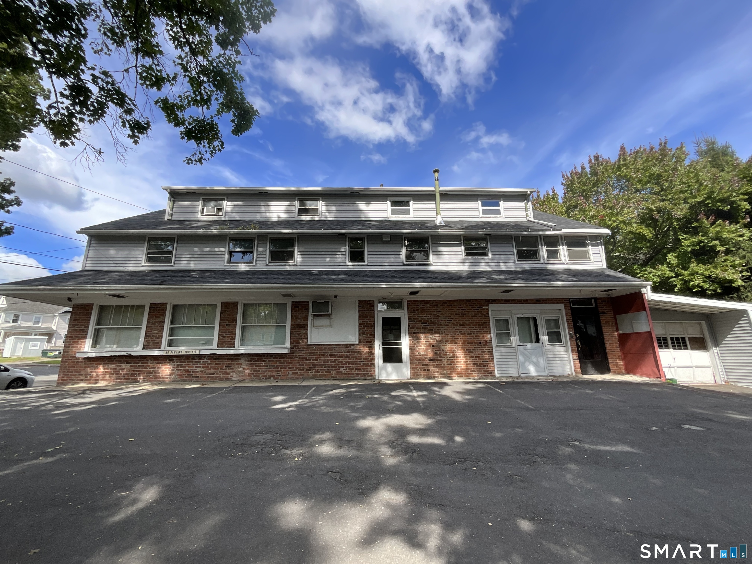 8 Burnham Street Plymouth CT 06779