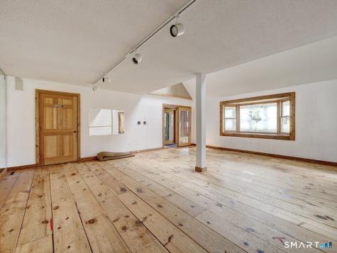 596 Main Street Somers CT 06071