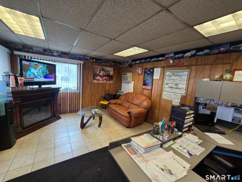 40 Main Street Meriden CT 06451