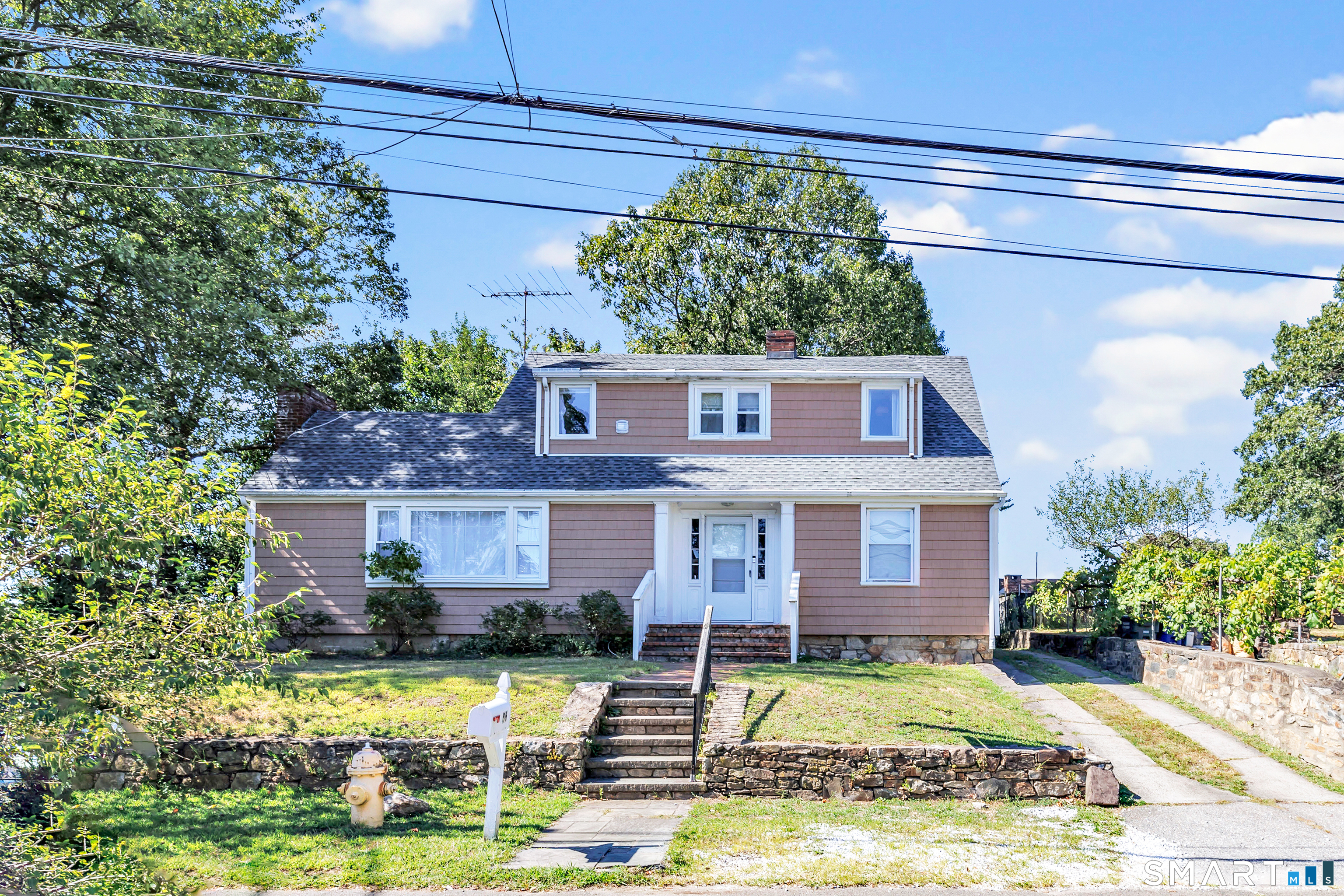 86 Vanguard Street Bridgeport CT 06606