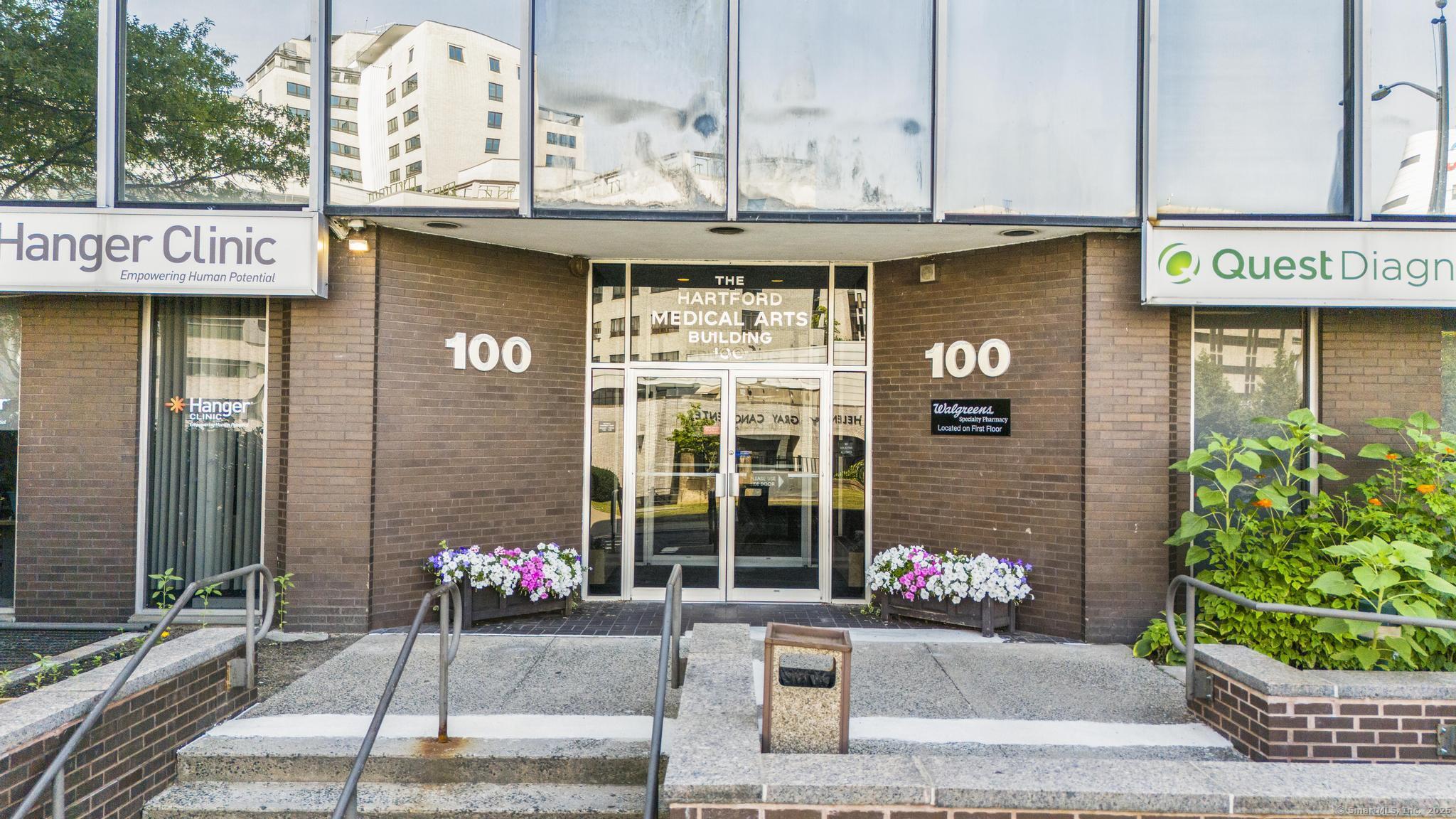 100 Retreat Avenue Hartford CT 06106