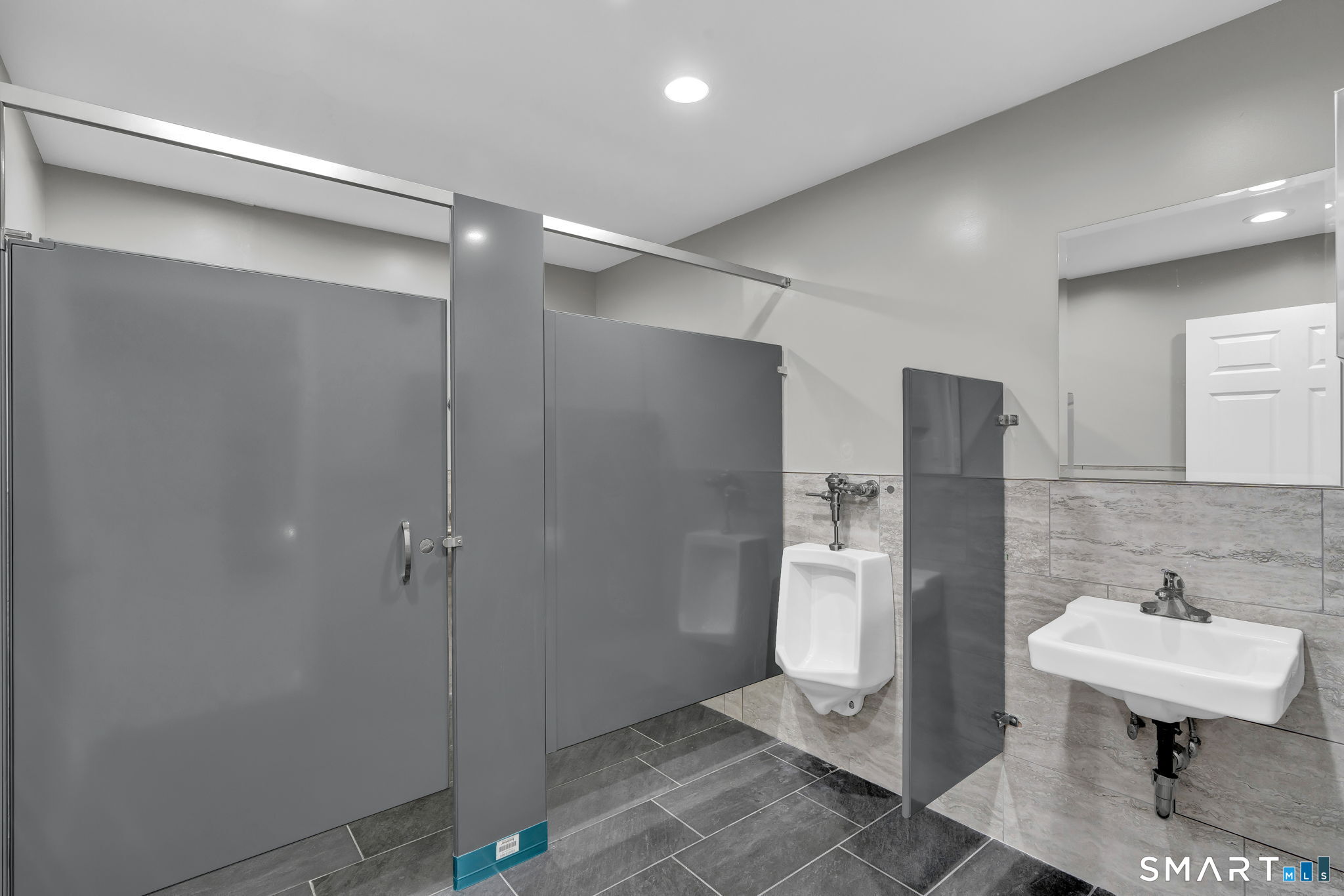 48 Kingsbury Avenue Tolland CT 06084
