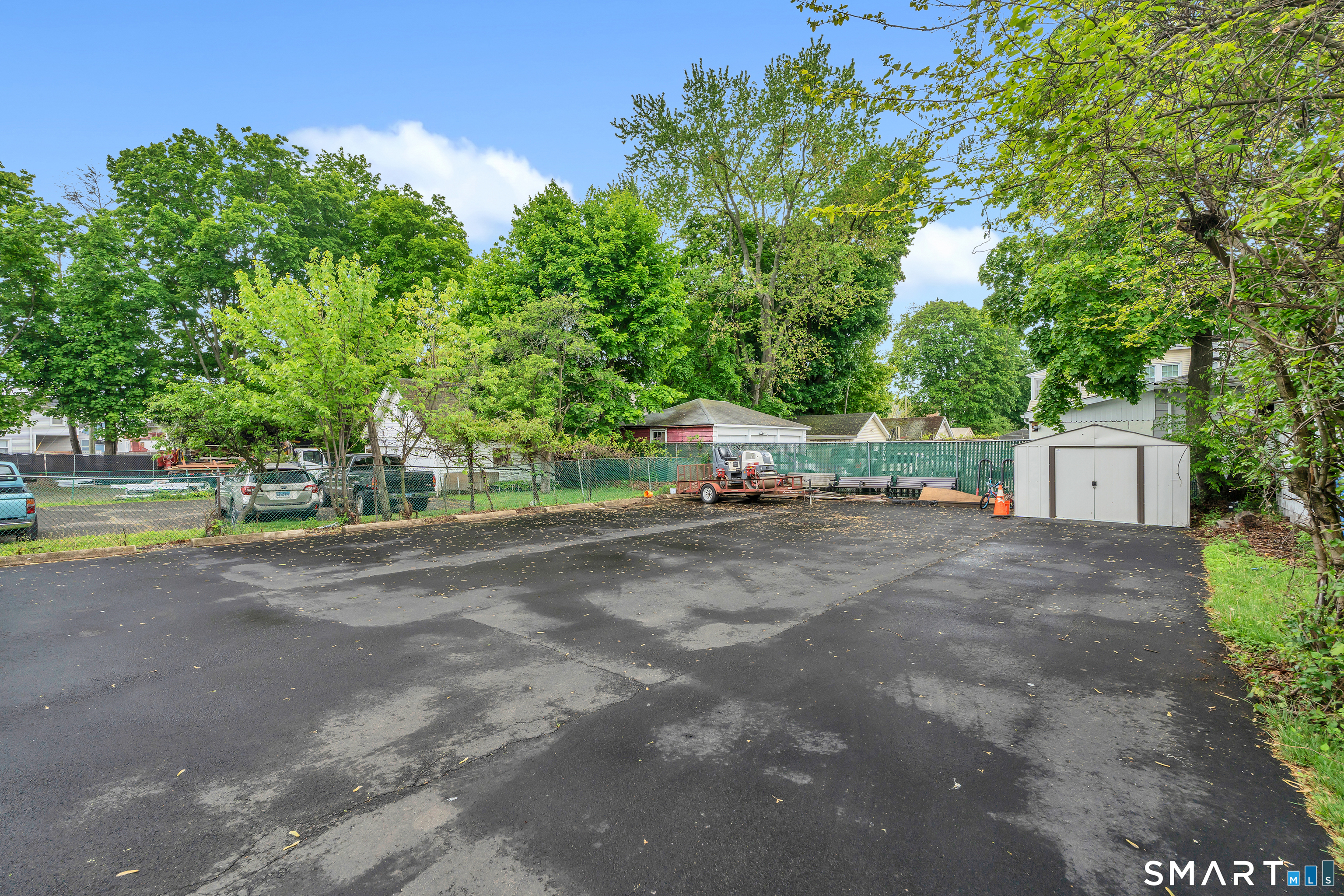 1428 Dixwell Avenue Hamden CT 06514