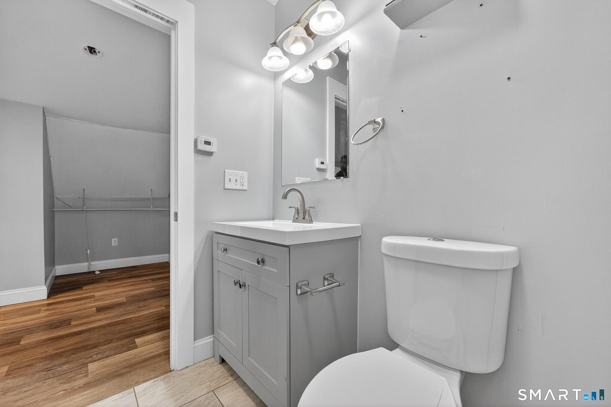 90-94 Bank Street New London CT 06320