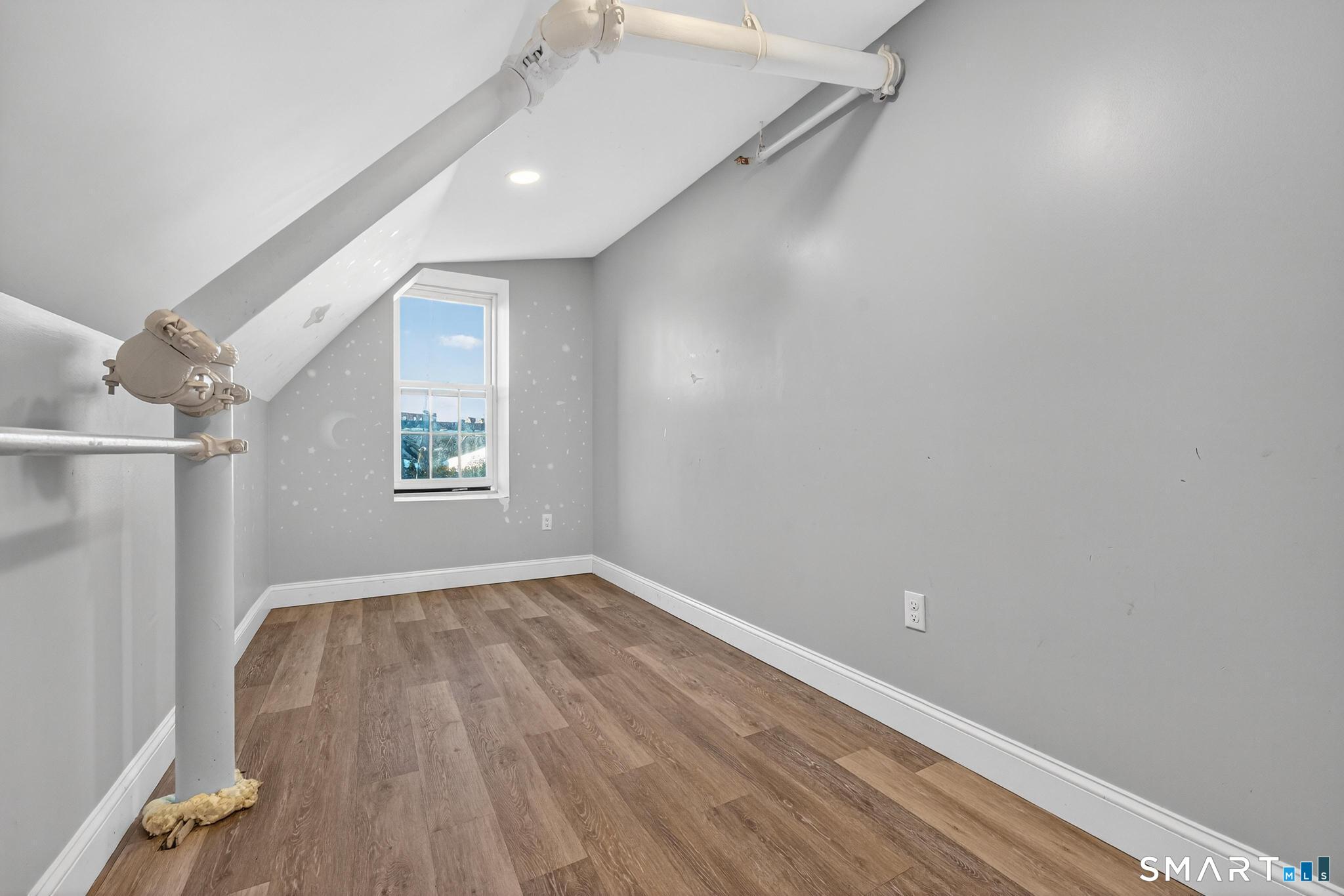 90-94 Bank Street New London CT 06320
