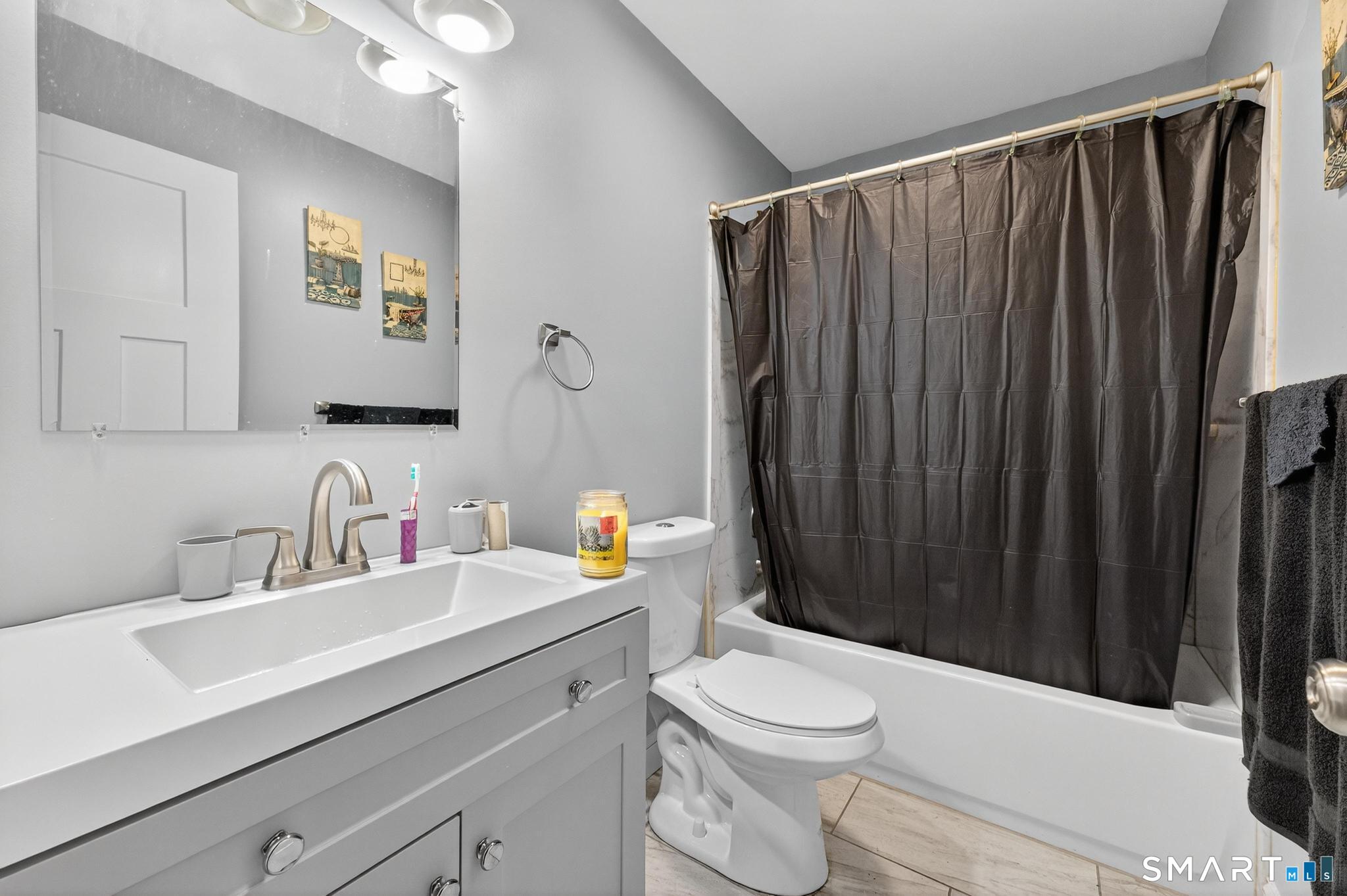 90-94 Bank Street New London CT 06320