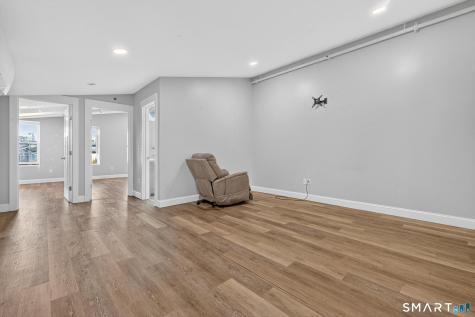 90-94 Bank Street New London CT 06320